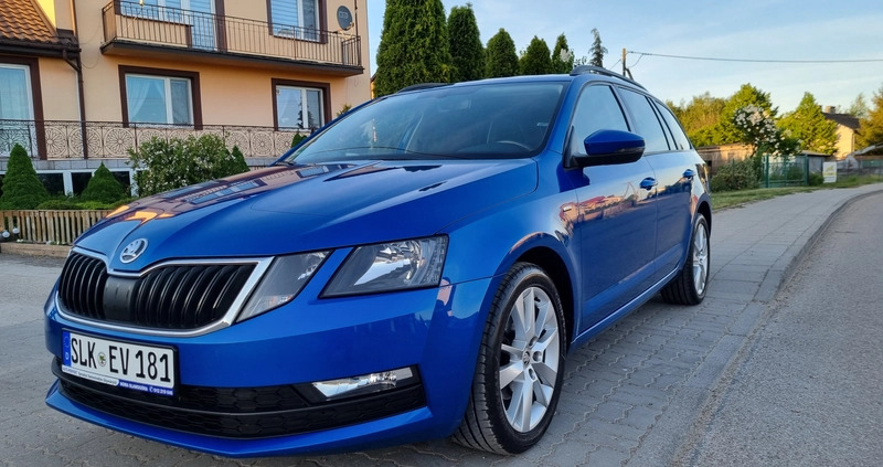 Skoda Octavia cena 49900 przebieg: 248000, rok produkcji 2018 z Biłgoraj małe 407